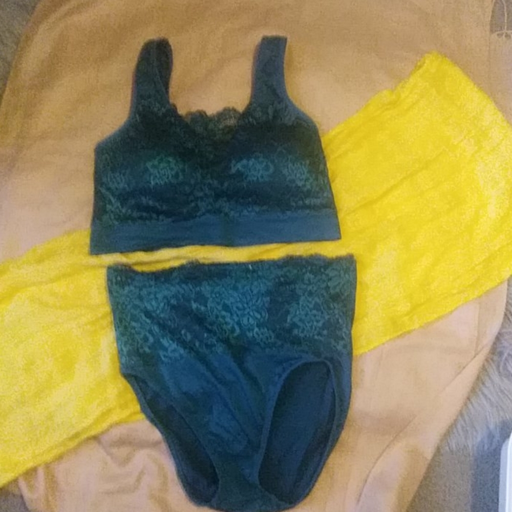 Rhonda shear Bra-panties Set